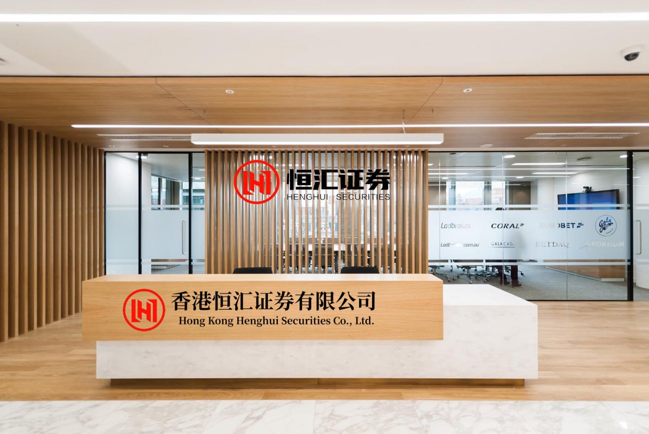 浙商期货配资官网 穿搭消费多元升级：国潮、场景双爆发，AI赋能需守品质